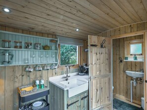 Open plan living space | The Cygnet at The Swan Inn, Craven Arms