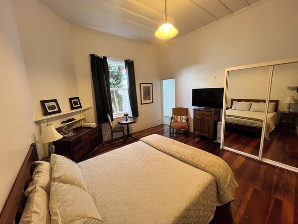 King Vintage Ensuite