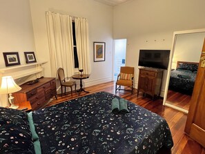 King Vintage Ensuite