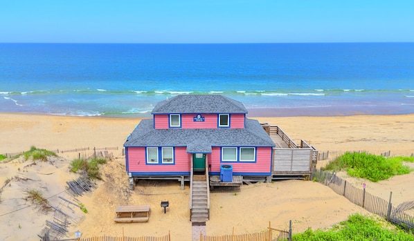 Spend your Outer Banks vacation in this iconic, classic Outer Banks cottage in Kitty Hawk!