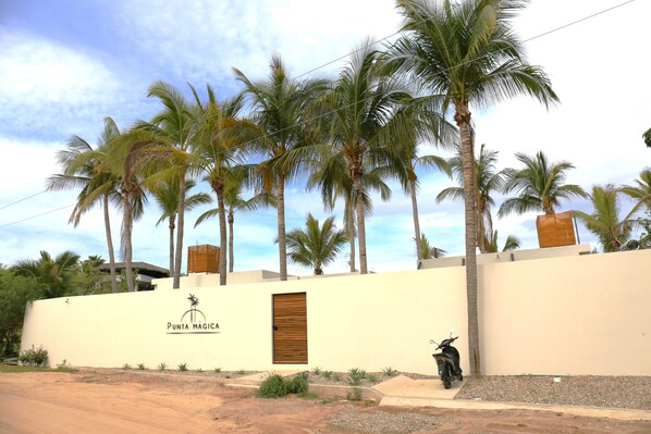 Fachada da propriedade