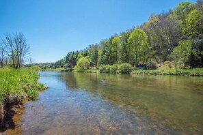 Easy steps into the New River...
