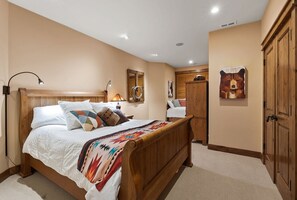 Plenty of room for everyone | Main Level