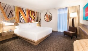 Premium Room, 1 King, Non-Smoking
