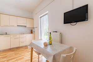 Kitchen and dining area