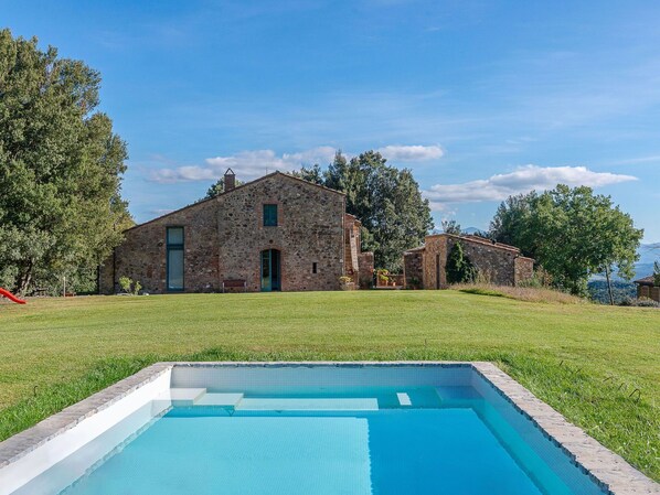 Plante, Nuage, L'Eau, Ciel, Propriété, Bâtiment, Arbre, Piscine, Architecture, Lot Terre