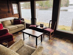 4 Seasons Room