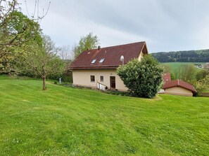 Ferienhaus "NaturKraftEnergie" (Furth im Wald)-Hausansicht2