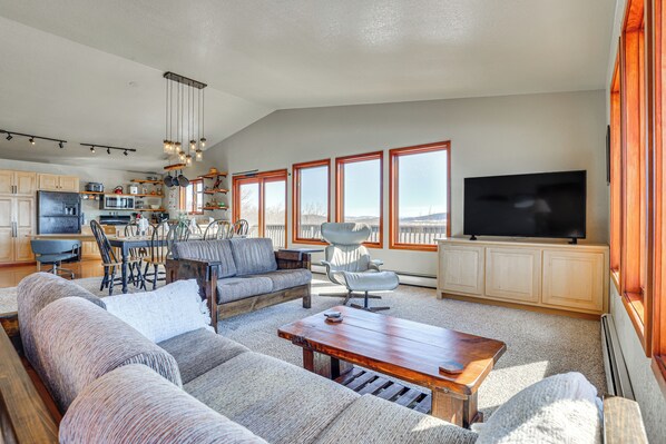 Fairplay Vacation Rental | 2BR | 2BA | 1 Step Required | 1,450 Sq Ft