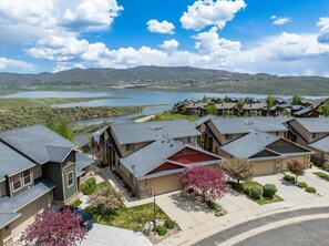 Powder Reflections ~ wonderful view of Deer Valley Resort and Jordanelle Reservoir