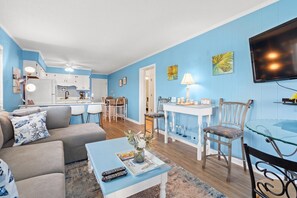 A Place at The Beach 9540-3P Living Area