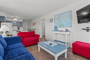 A Place at The Beach 9540-3P Living Area