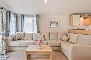 lounge 3
