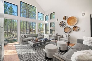 18163 Forestbrook-04