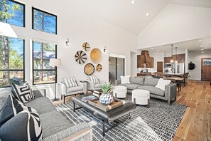 18163 Forestbrook-03