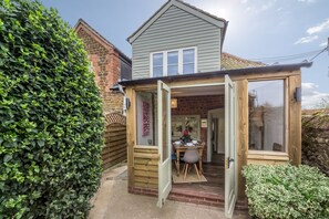 Orchard Cottage, Ringstead: Dining room with garden access