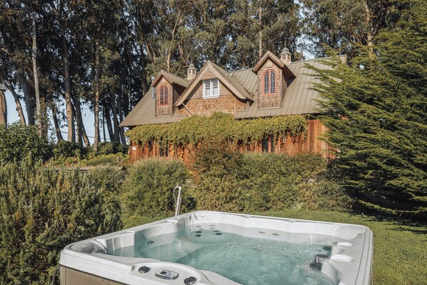 Hot tub