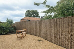 Courtyard garden (2)