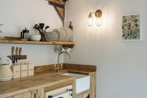 Kitchen (1)