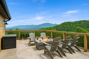 Rooftop firepit