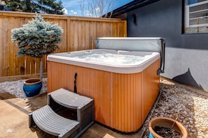 Bain à remous extérieur