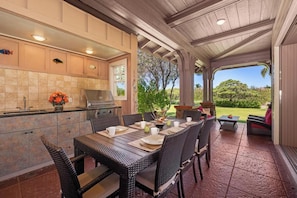 Outdoor dining