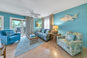 2nd floor living room