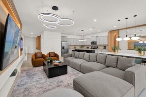 2286LelaniCircle(2)