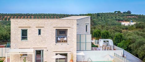 Luxury Crete Villa | Villa Stella Maris | Beautifully Landscaped Views & Private Heated Pool | BBQ | 2 Bedroom | Mylopotamos
