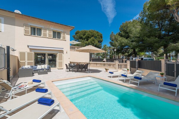 Villa Hilary: Casa de ensueño cerca de la playa en Muro