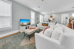 Open living/dining/kitchen