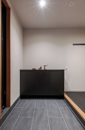 1st floor entrance