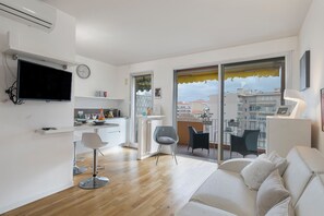 Living and dining room