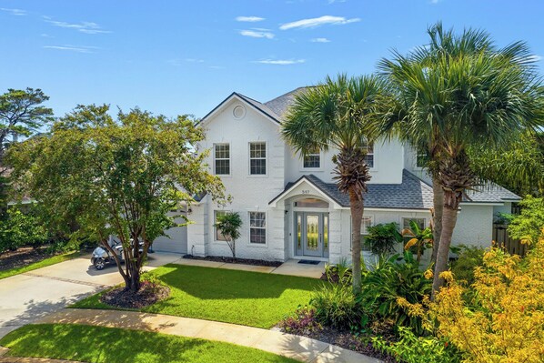 Blanc Bao by Forever Destin Beach Rentals