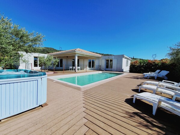 Piscine maison de vacances