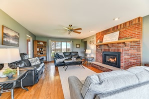Living Area | Gas Fireplace | Board Games | 1st Floor