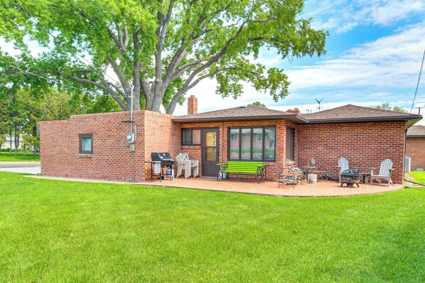 Chappell Vacation Rental | 3BR | 3BA | Step Required | 2,600 Sq Ft