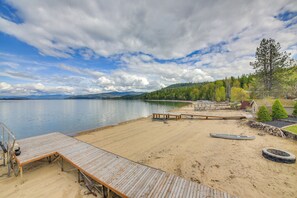 Lakefront/Beach | Private Boat Dock | Mountain View