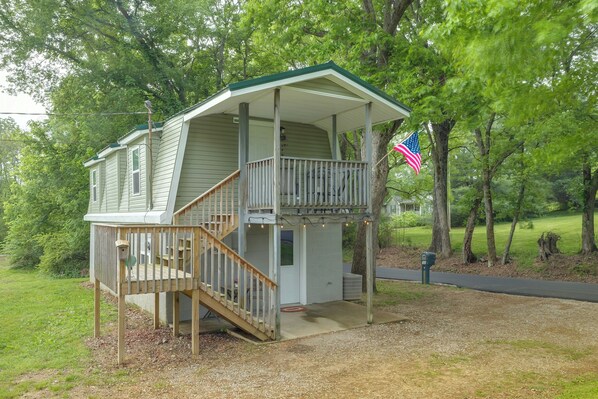 Culleoka Vacation Rental | 1BR | 1BA | 900 Sq Ft | Step-Free Entry