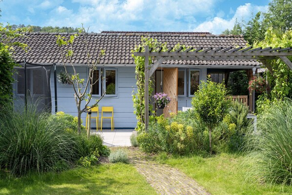 Außenseite Ferienhaus [Sommer]