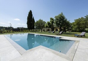 Holiday Home Swimming Pool