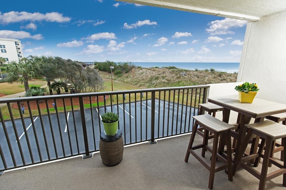 Renovated 4 Bdrm Sandpiper with Ocean Views