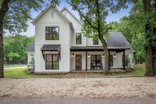 Beautiful Modern Farm House Design