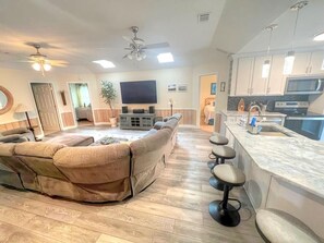 Arbor House 21 Living Area