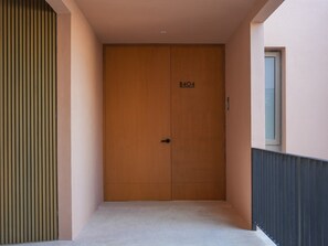 Aflora - B404 - 1 Bedroom Penthouse