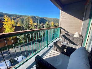 Enjoy blue skies and beautiful views year round #fall