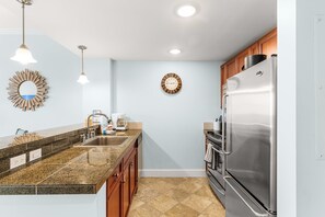 Full kitchen