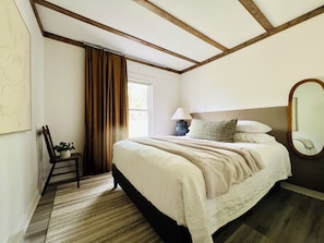 1st floor bedroom. Extra thick, 14", Queen, Certi-Pur mattress