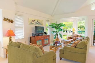 Welcoming, open and spacious 3 Bed/3Bath - Enjoy the magic of the Northshore!