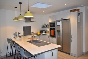 Breakfast bar and stools in the kitchen